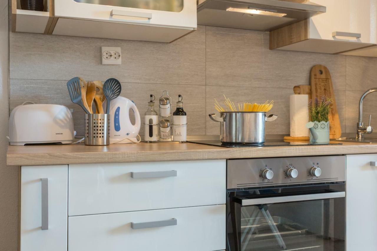 Nono Frano Apartment Prozura ภายนอก รูปภาพ